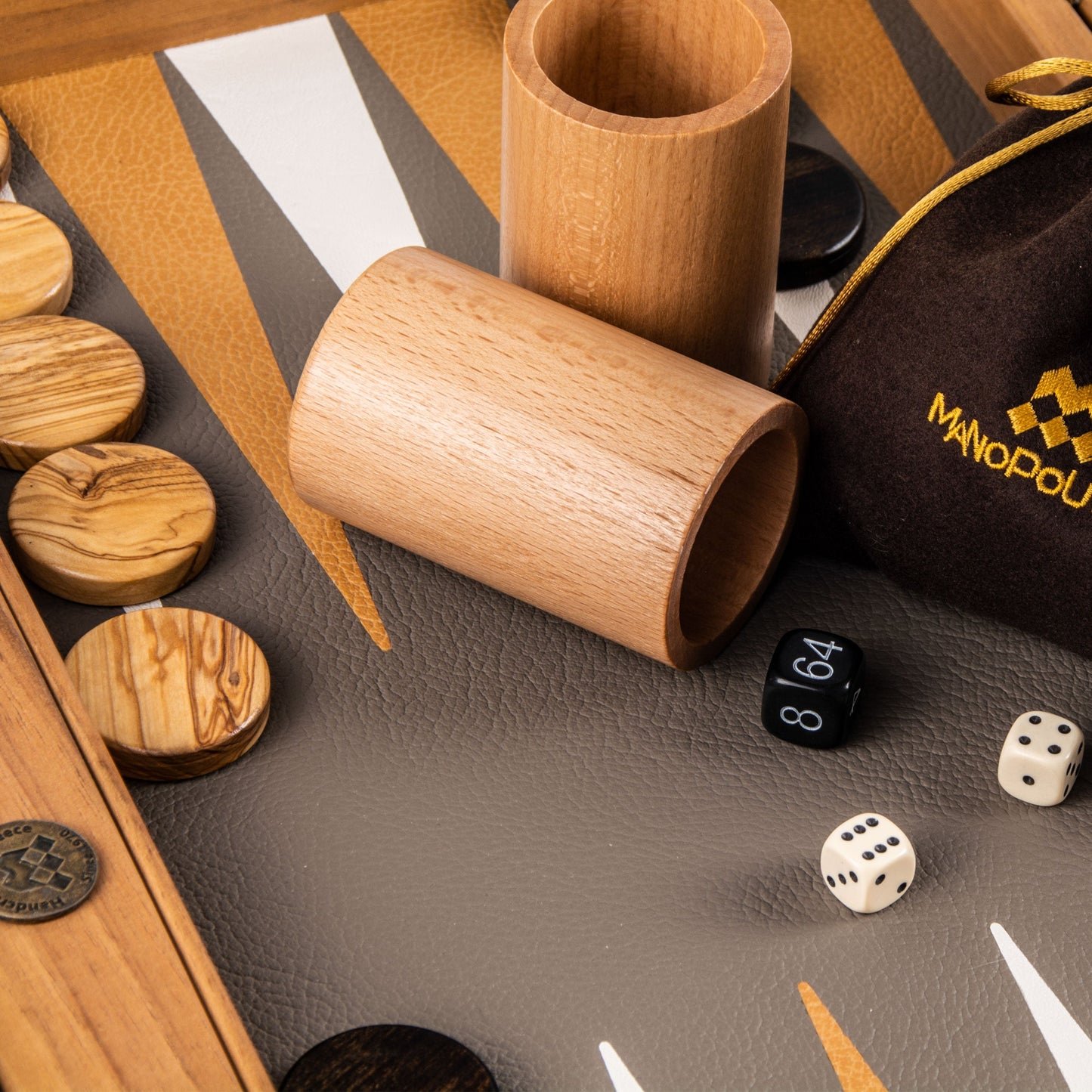 Premium Leatherette Grey Beige Ostrich Tote Backgammon Set - Premium Backgammon from MANOPOULOS Chess & Backgammon - Just €215! Shop now at MANOPOULOS Chess & Backgammon