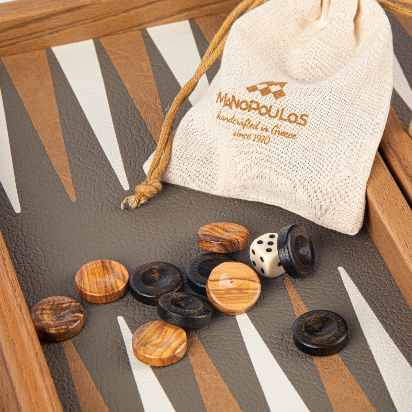 Premium Leatherette Grey Beige Ostrich Tote Backgammon Set (Travel Size) - Premium Backgammon from MANOPOULOS Chess & Backgammon - Just €119! Shop now at MANOPOULOS Chess & Backgammon