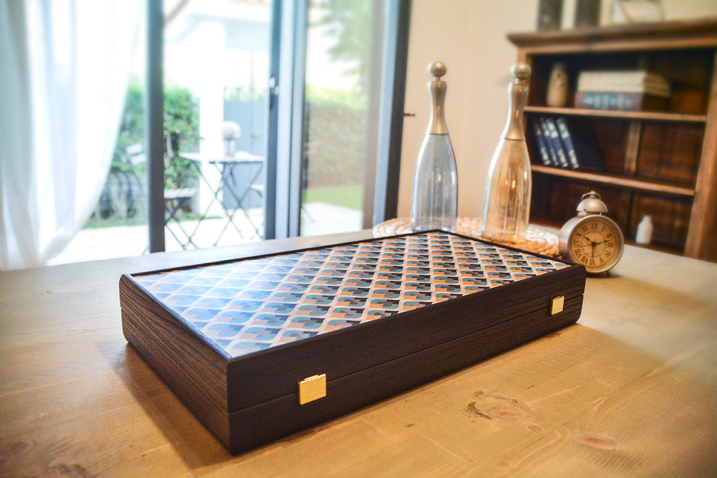 Handcrafted Arabesque Art Backgammon Set - Elegant and Harmonious Design - Premium Backgammon from MANOPOULOS Chess & Backgammon - Just €79! Shop now at MANOPOULOS Chess & Backgammon