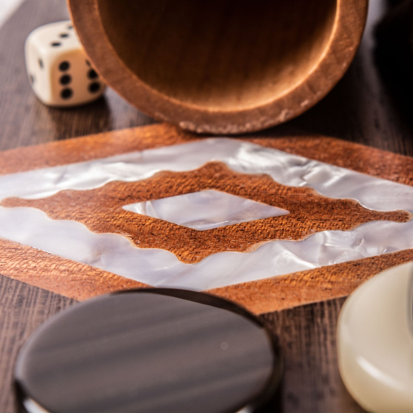 Premium Handcrafted Natural Burl Backgammon Set with Pearl Elements - Premium Backgammon from MANOPOULOS Chess & Backgammon - Just €520! Shop now at MANOPOULOS Chess & Backgammon